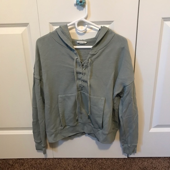 American Eagle Outfitters Tops - American Eagle green sweatshirt !